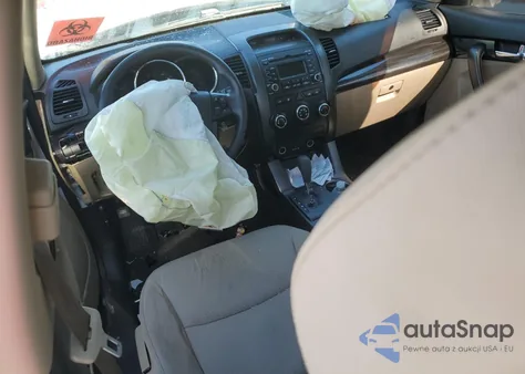 2012 Kia Sorento Base из США, поврежденный, VIN 5XYKT3A18CG227900